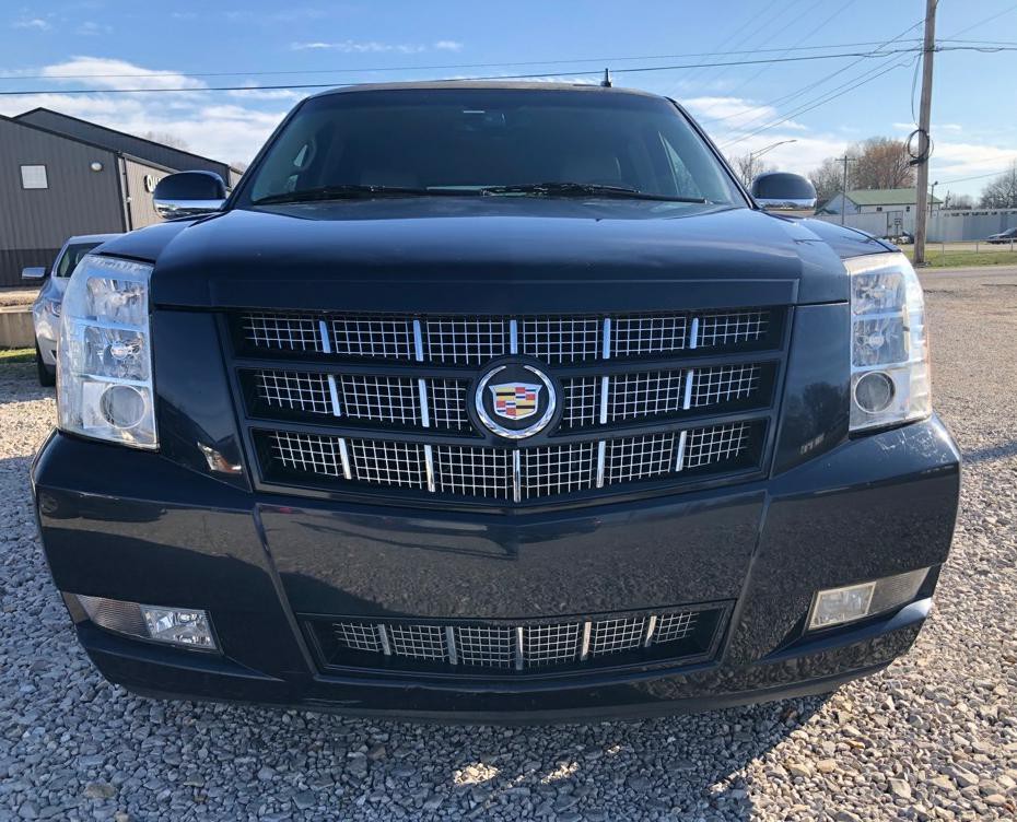 2013 Cadillac Escalade Image 3
