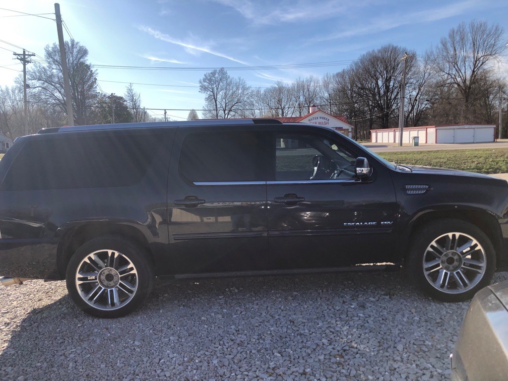 2013 Cadillac Escalade Image 6