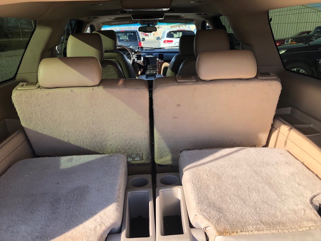 2013 Cadillac Escalade Image 13