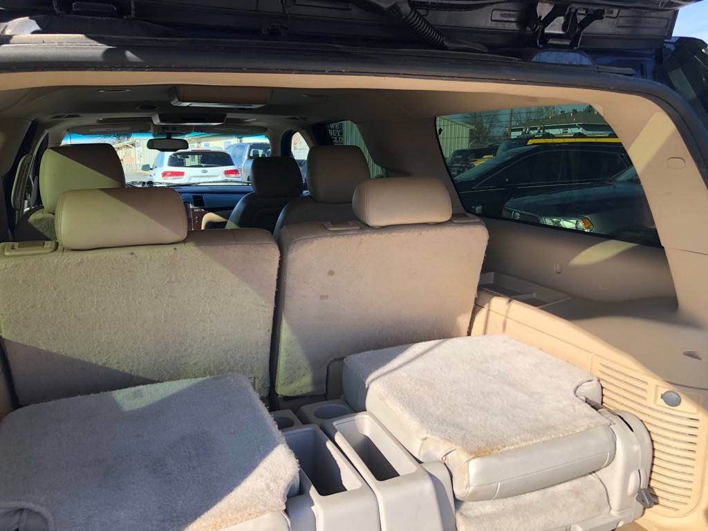 2013 Cadillac Escalade Image 16