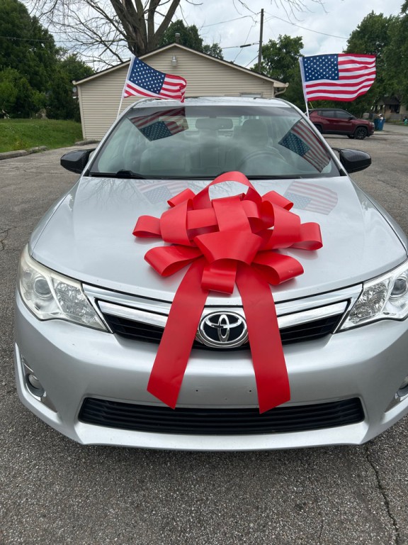 2013 Toyota Camry Image 1