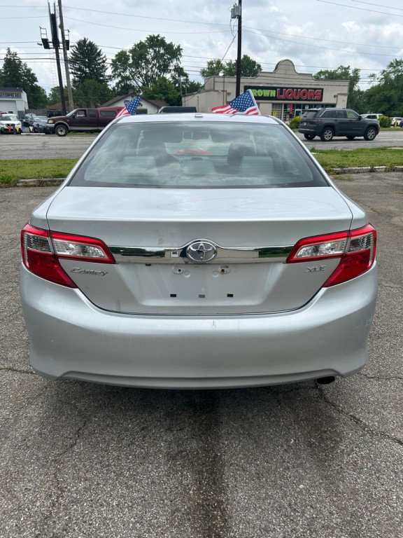 2013 Toyota Camry Image 11