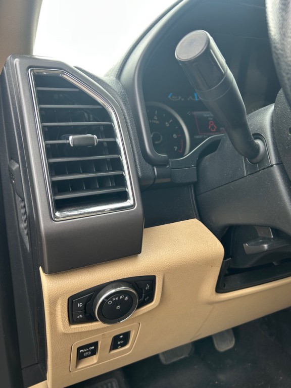2015 Ford F-150 Image 9