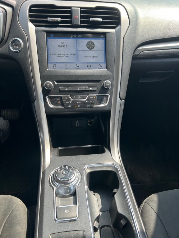 2017 Ford Fusion Image 15