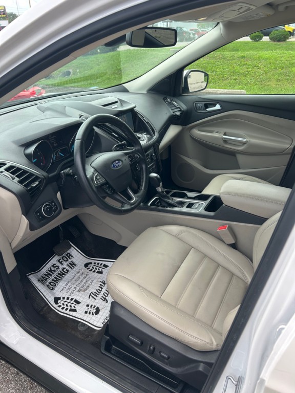 2017 Ford Escape Image 9