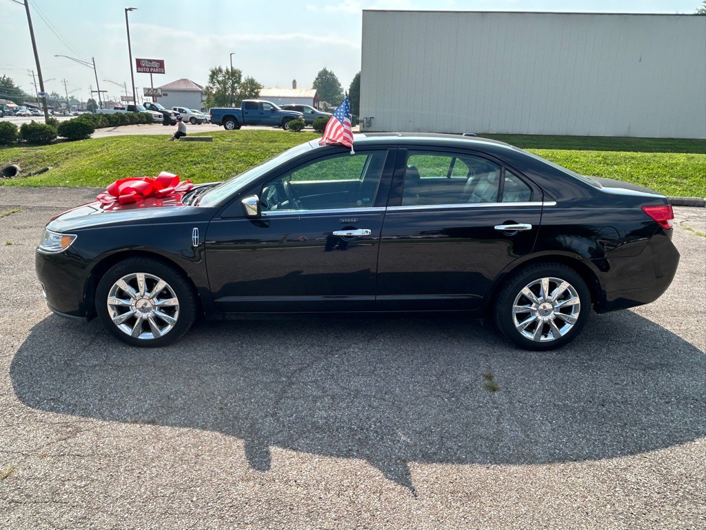 2011 Lincoln MKZ Image 3