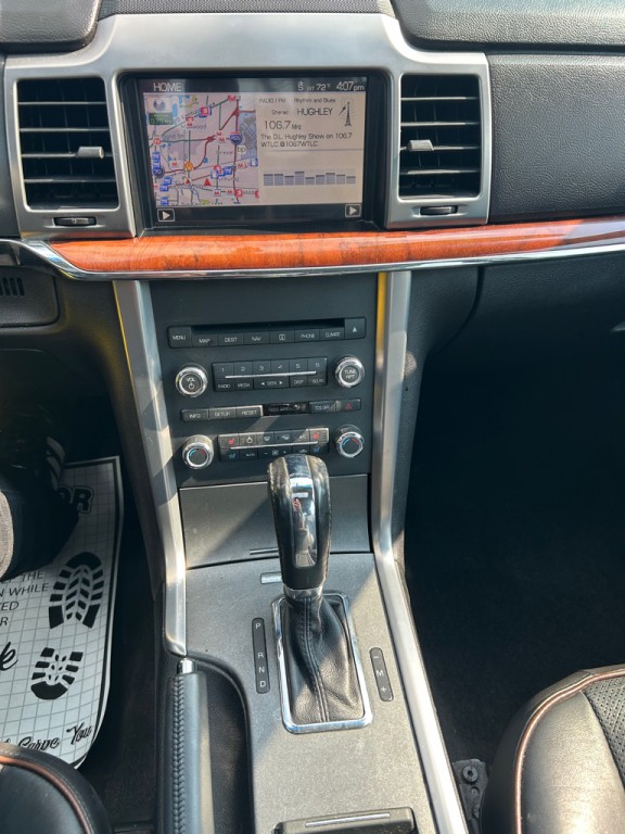2011 Lincoln MKZ Image 14