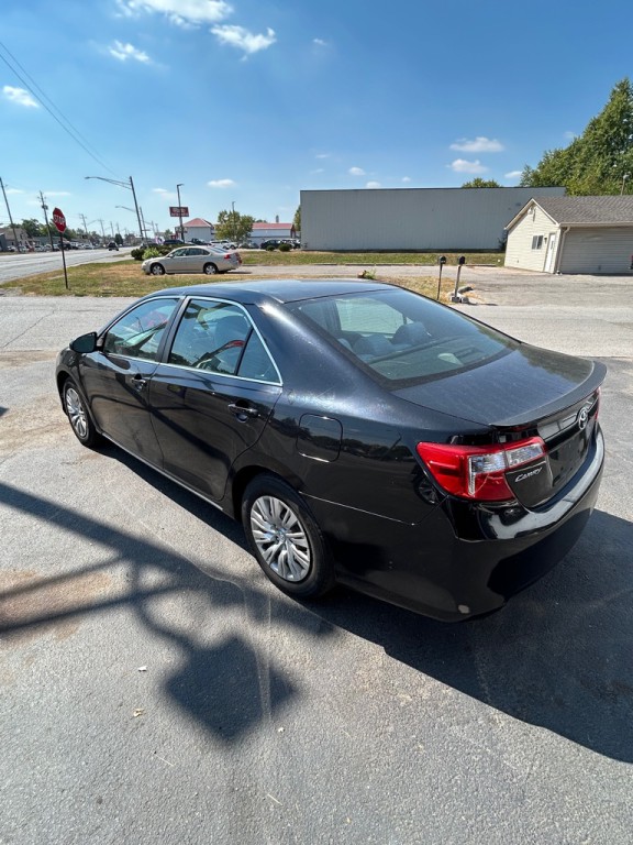 2012 Toyota Camry Image 4