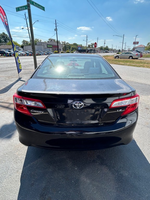 2012 Toyota Camry Image 5