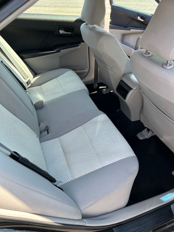 2012 Toyota Camry Image 12