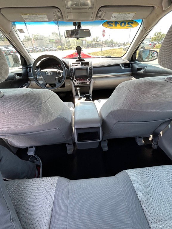 2012 Toyota Camry Image 13