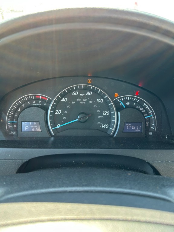 2012 Toyota Camry Image 15