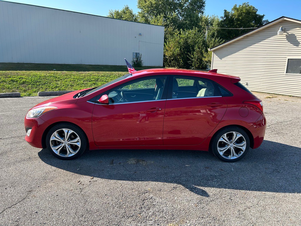 2013 Hyundai Elantra Image 3