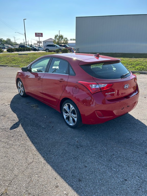 2013 Hyundai Elantra Image 4
