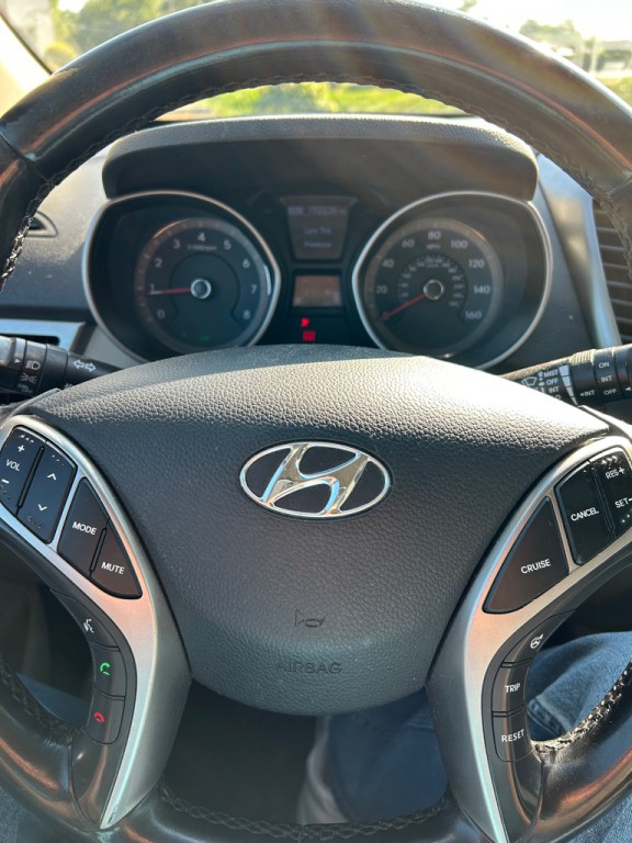 2013 Hyundai Elantra Image 13