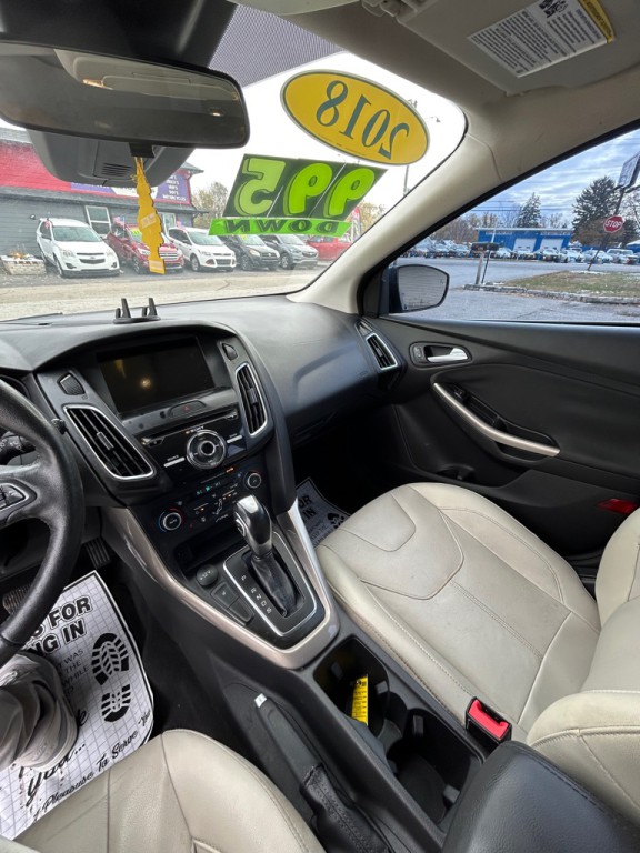 2018 Ford Focus Image 16