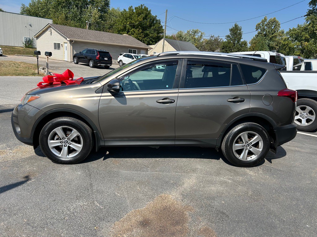 2015 Toyota Rav4 Image 3