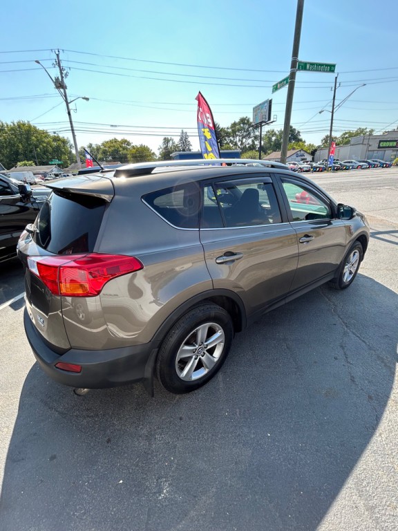 2015 Toyota Rav4 Image 6