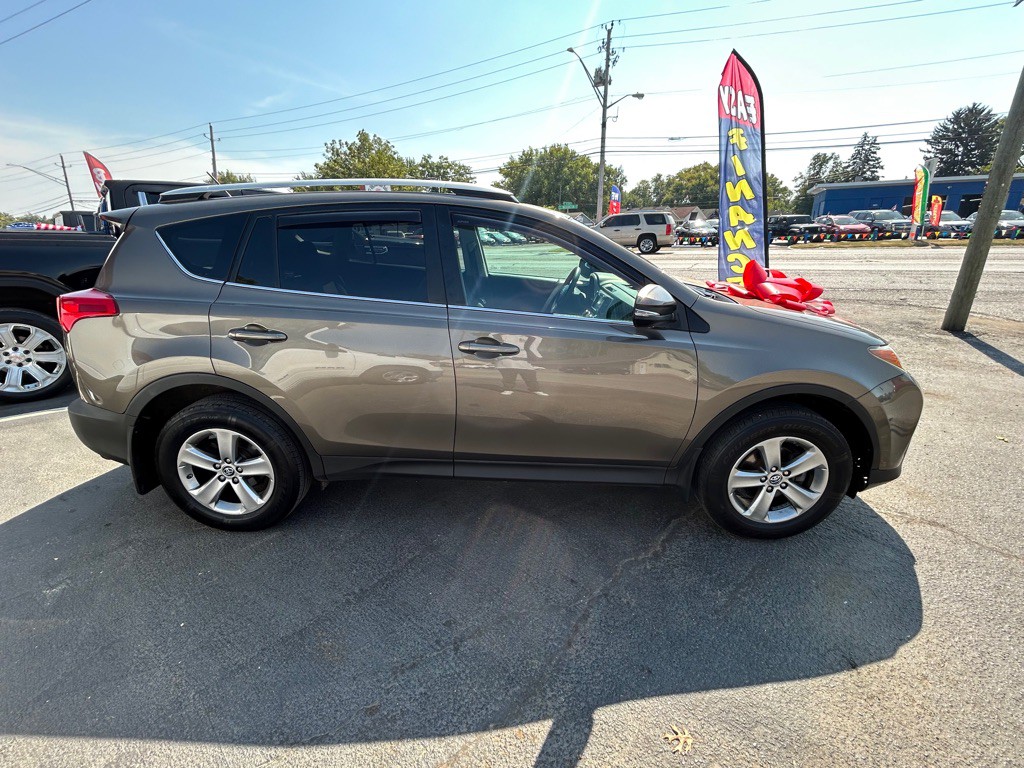 2015 Toyota Rav4 Image 7