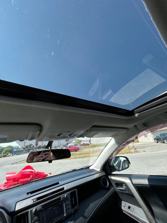 2015 Toyota Rav4 Image 19