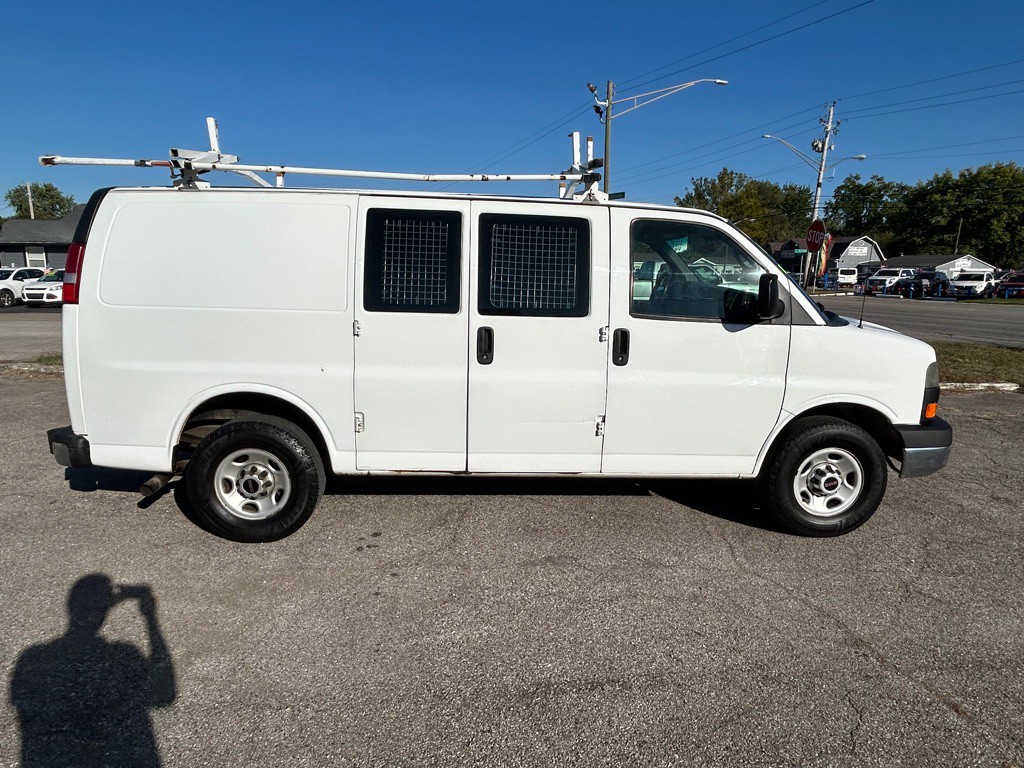 2014 GMC Savana Image 7