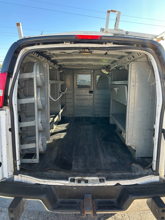 2014 GMC Savana Image 12