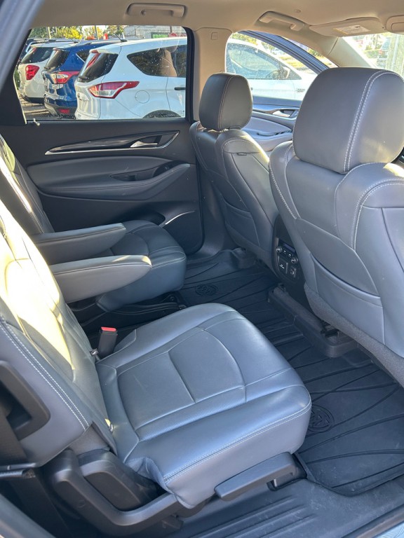 2018 Buick Enclave Image 12