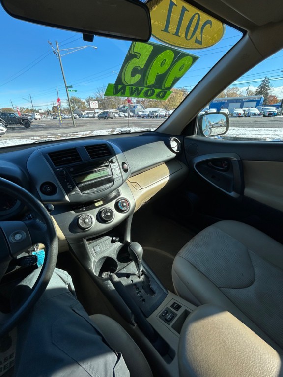 2011 Toyota Rav4 Image 18
