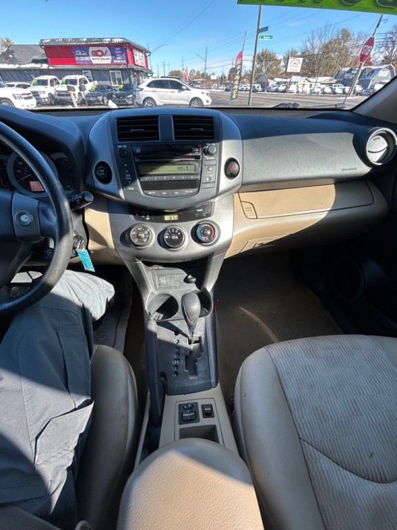 2011 Toyota Rav4 Image 19