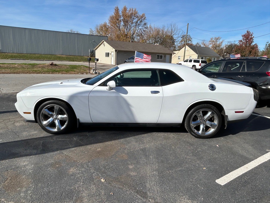2014 Dodge Challenger Image 3