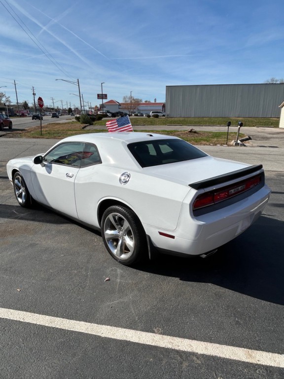 2014 Dodge Challenger Image 4