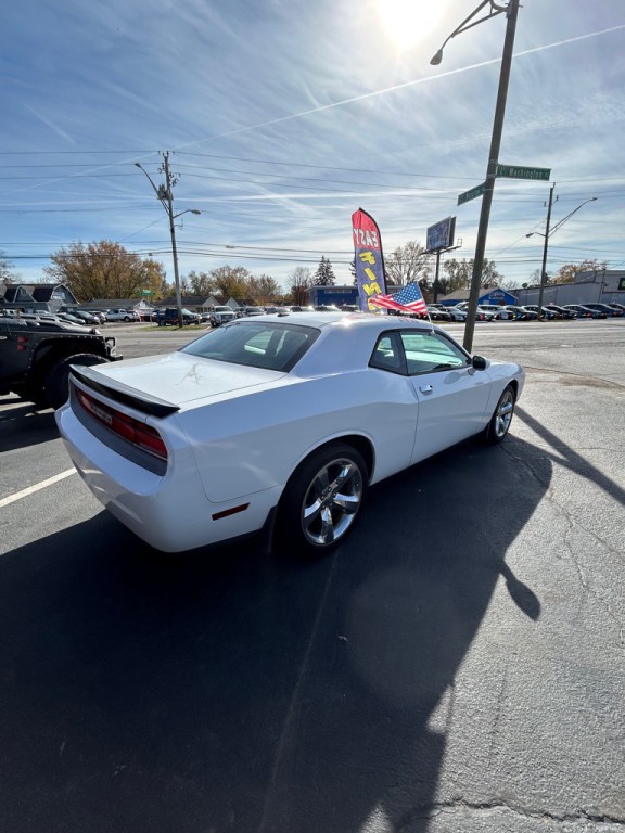 2014 Dodge Challenger Image 6