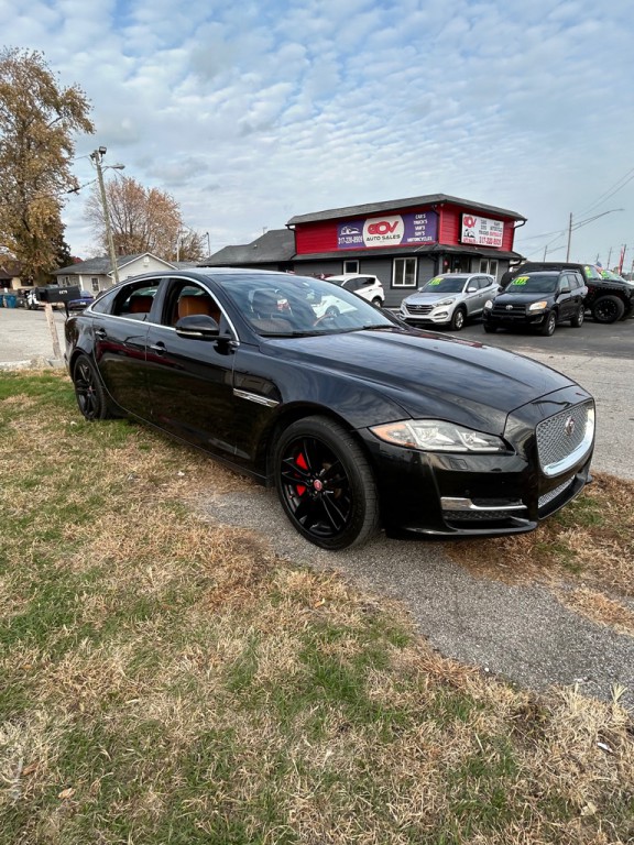 2016 Jaguar XJ Image 8