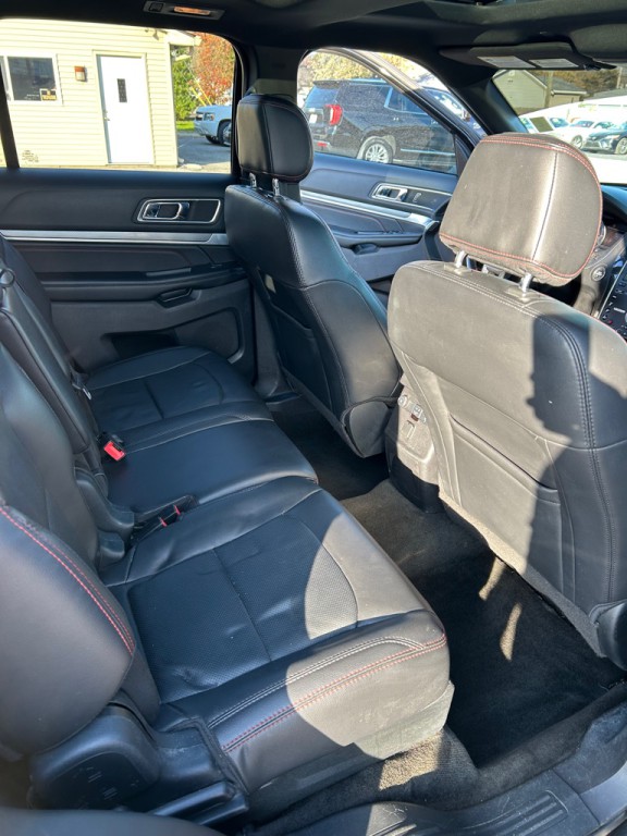 2017 Ford Explorer Image 14