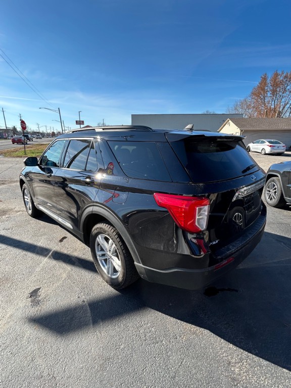 2021 Ford Explorer Image 4