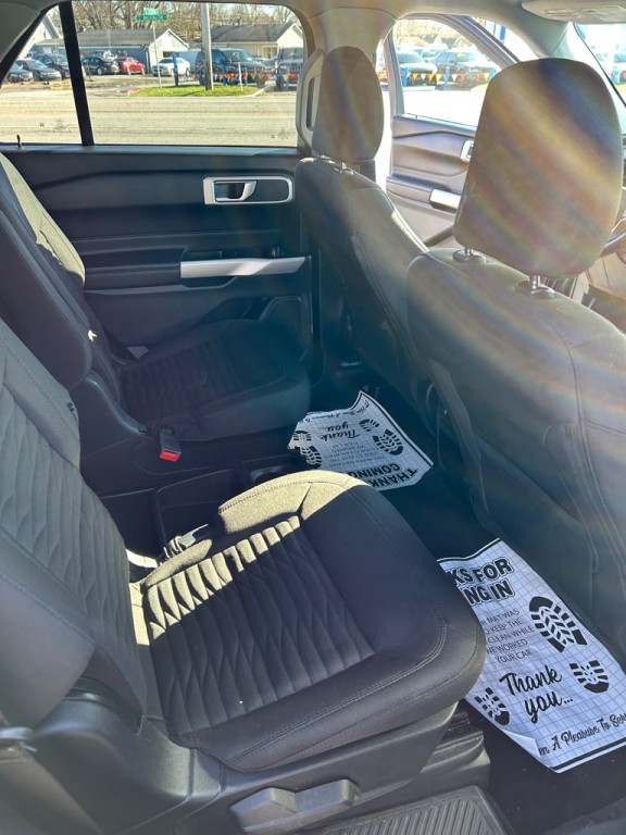 2021 Ford Explorer Image 12