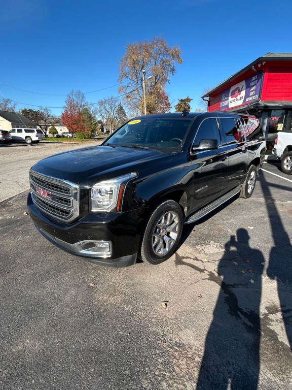 2016 GMC Yukon Image 2