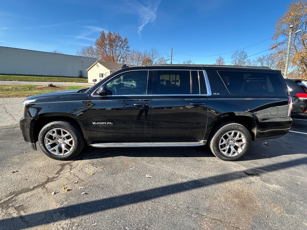 2016 GMC Yukon Image 3