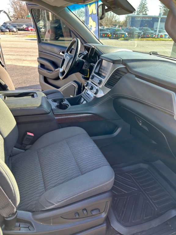 2016 GMC Yukon Image 11