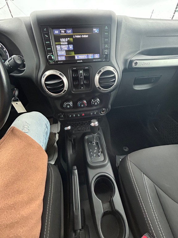 2017 Jeep Wrangler Unlimited Image 19