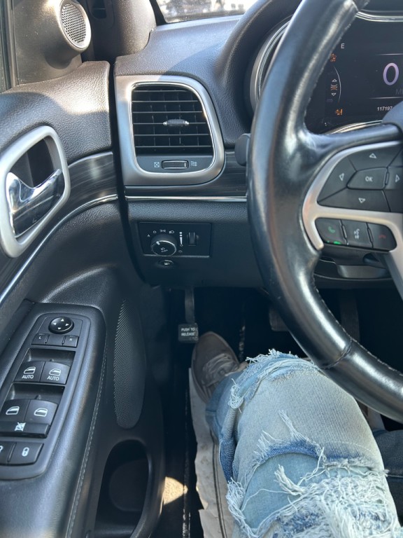 2020 Jeep Grand Cherokee Image 17