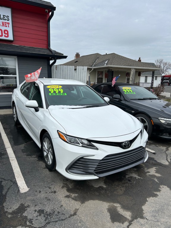 2024 Toyota Camry Image 1