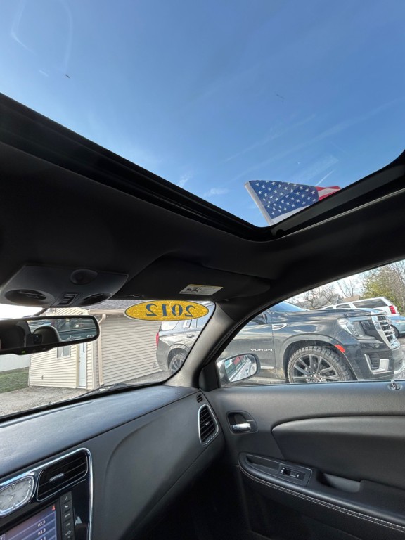 2012 Chrysler 200 Image 20
