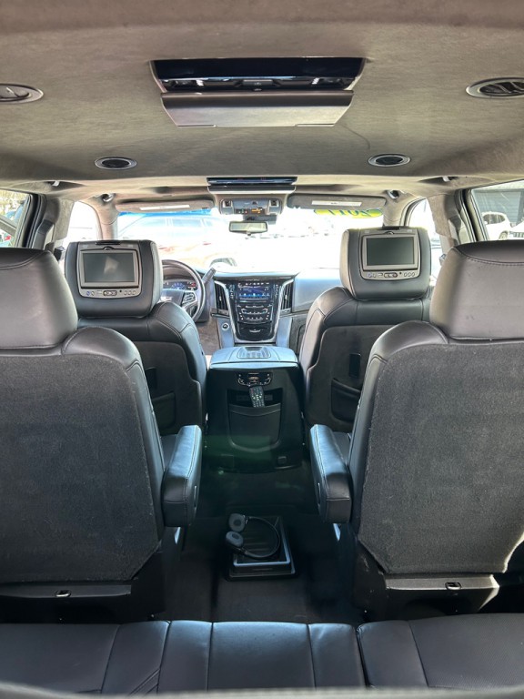 2017 Cadillac Escalade Image 13