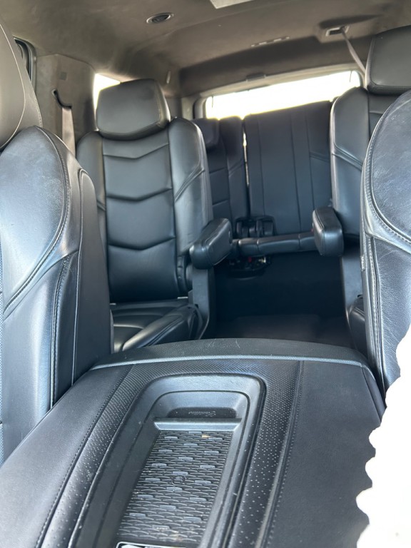 2017 Cadillac Escalade Image 14