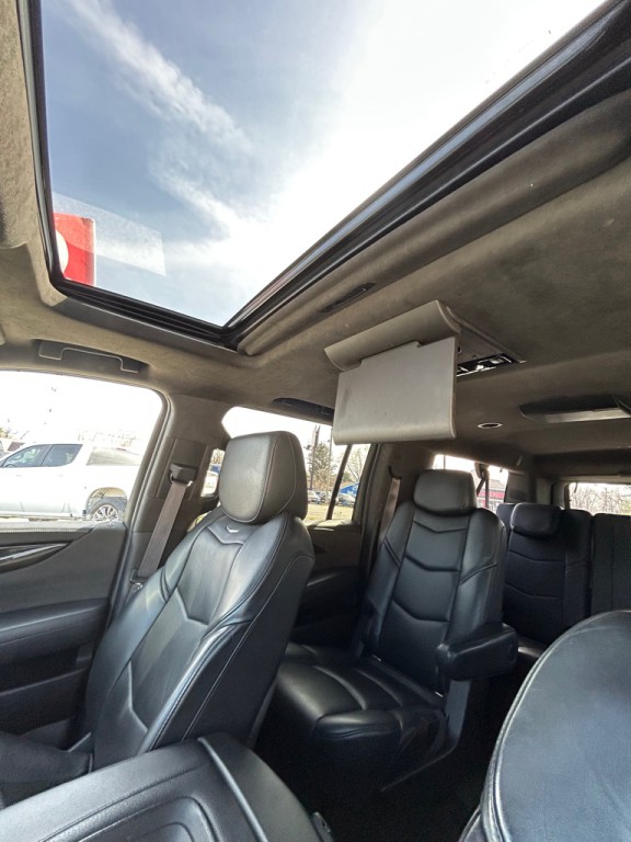 2017 Cadillac Escalade Image 20