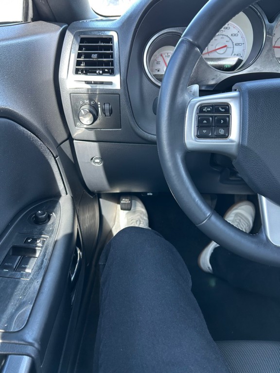 2014 Dodge Challenger Image 17