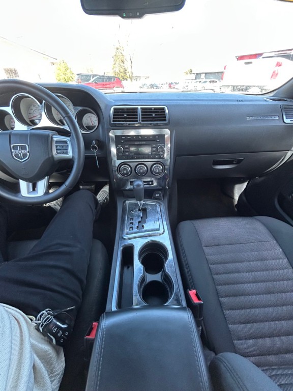 2014 Dodge Challenger Image 19