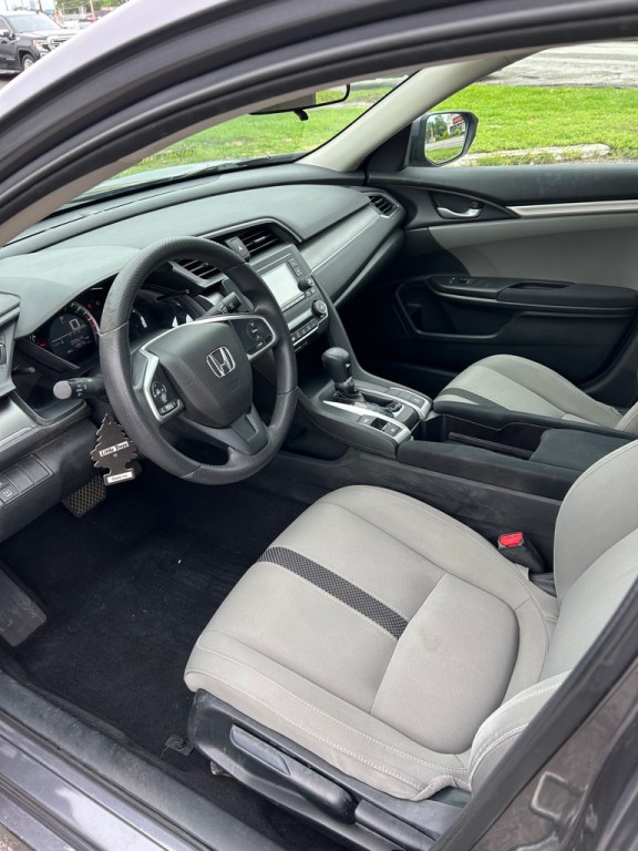 2018 Honda Civic Image 9