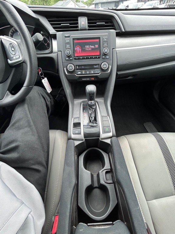 2018 Honda Civic Image 19